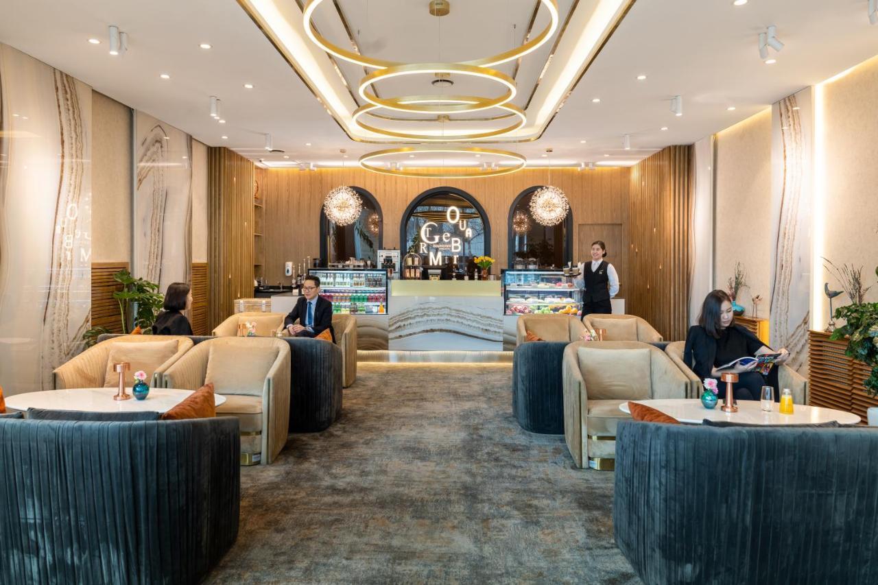 Novotel Улан-Батор Экстерьер фото