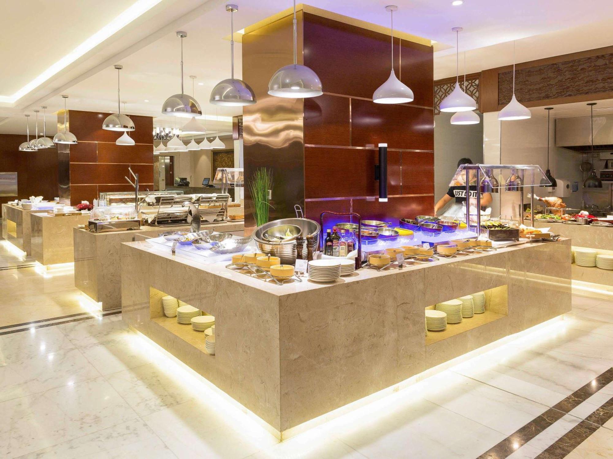 Novotel Улан-Батор Экстерьер фото