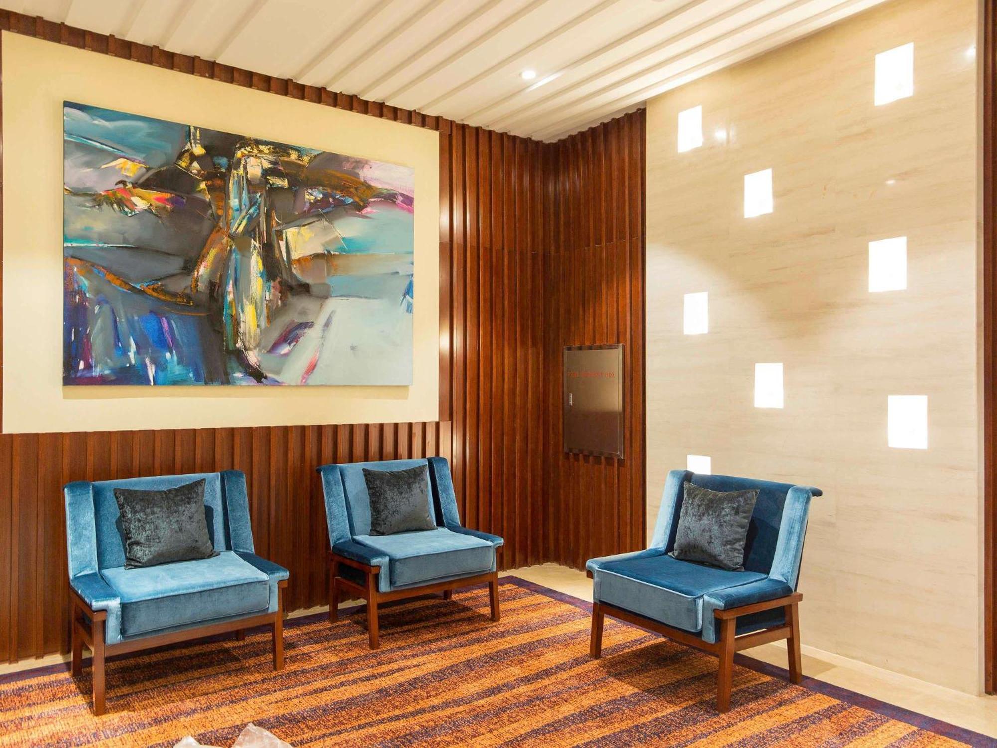 Novotel Улан-Батор Экстерьер фото