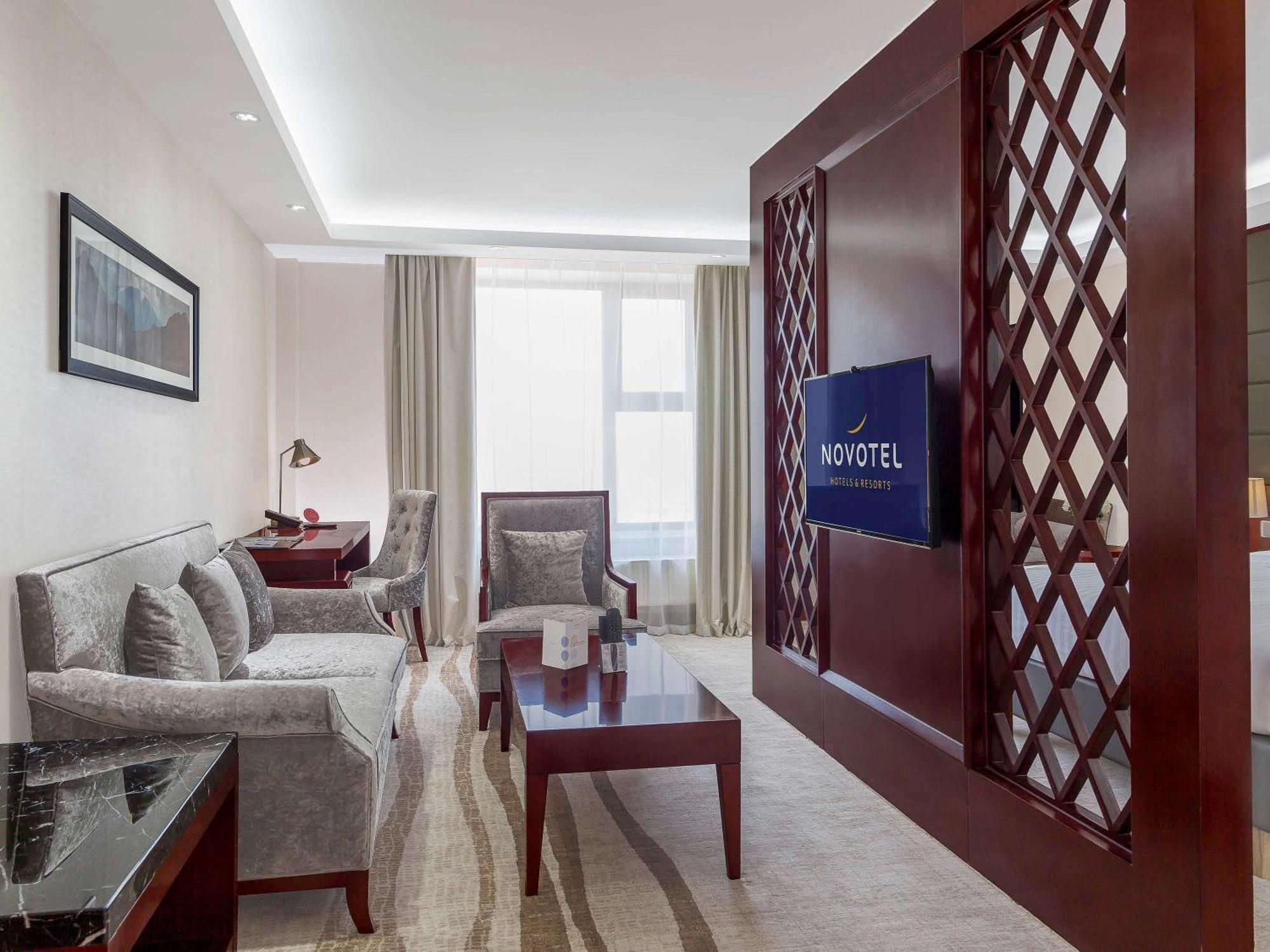 Novotel Улан-Батор Экстерьер фото