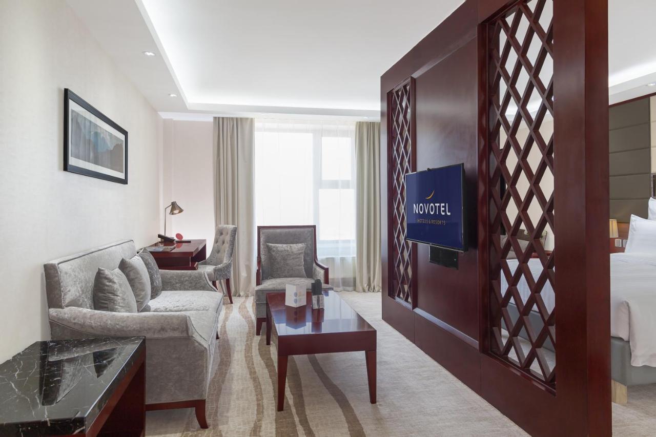 Novotel Улан-Батор Экстерьер фото