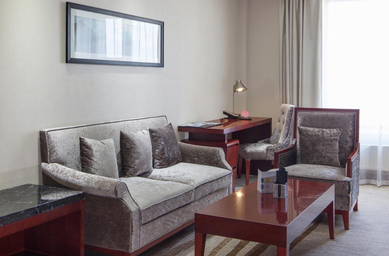 Novotel Улан-Батор Экстерьер фото